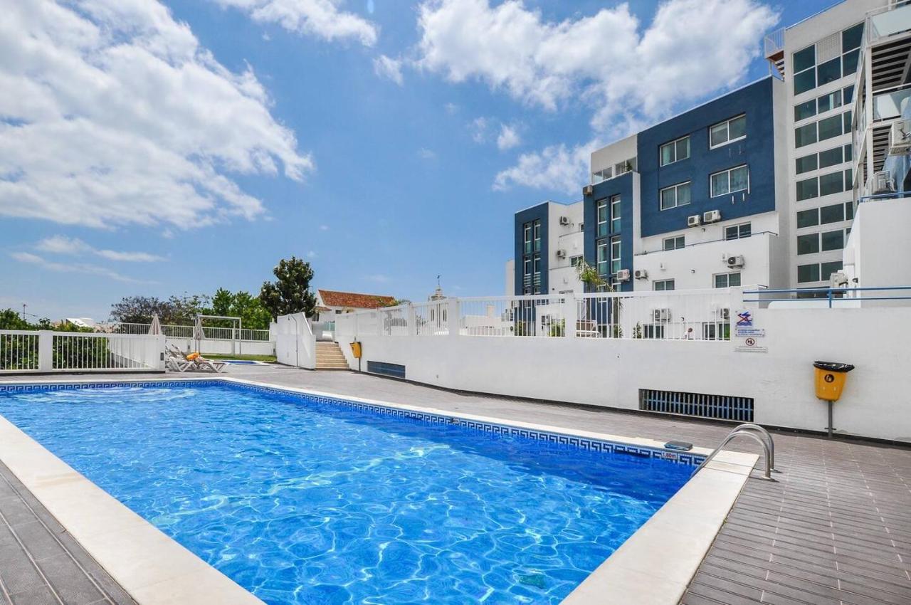 Deluxe Apartment In Albufeira Old Town, 200M Walk To Beach, Pool Parking Exterior photo